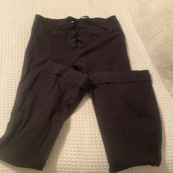 Vintage Size 9 Wet Seal black flare bottom pants - Picture 1 of 4